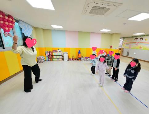 <재능을 키우는 특성화프로그램> '요리조리 댄스'-푸른하늘반