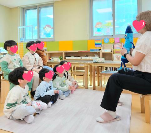 <재능을 키우는 특성화프로그램> '다문화 영어'-푸른하늘반
