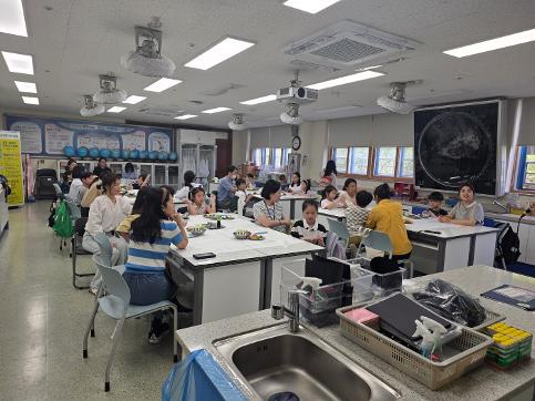 5월 13일 학부모-자녀가 함께하는 올바른 식사문화 체험교실